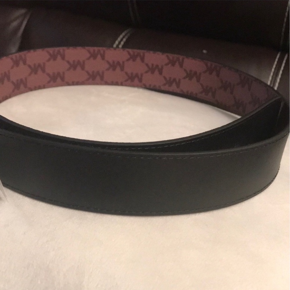 Michael Kors Twist Reversible Belt Genuine Leather size medium. NWT - Picture 3 of 15
